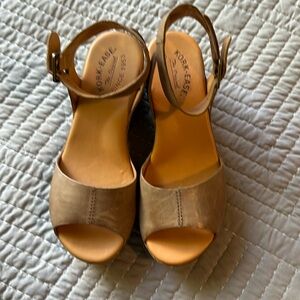 Kirk-Ease Platform Sandals W9